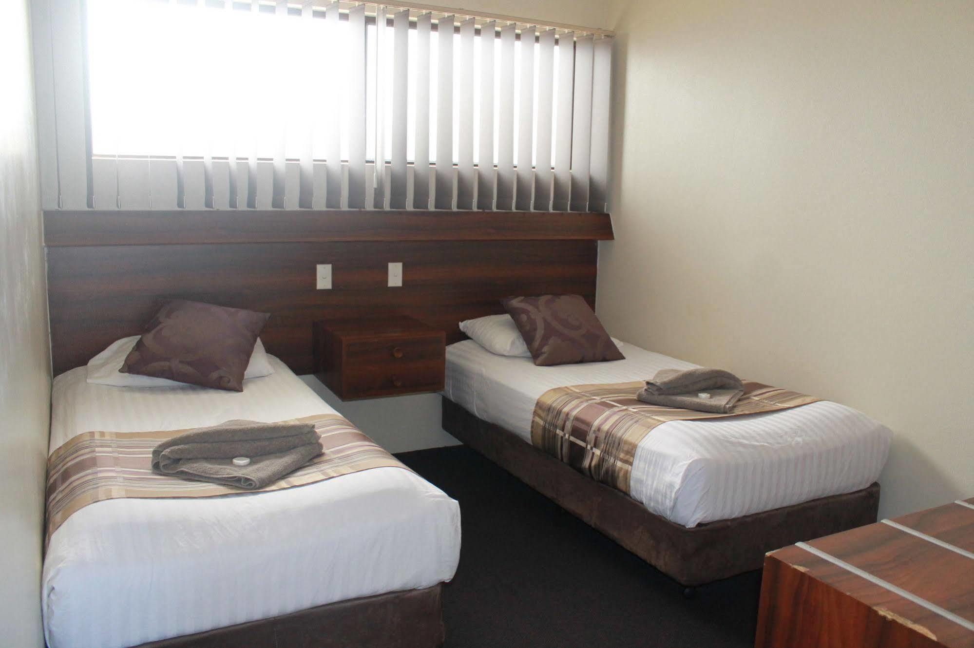 Sarina Motor Inn Buitenkant foto